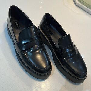Forever 21 Black slightly platform loafers. Size 10